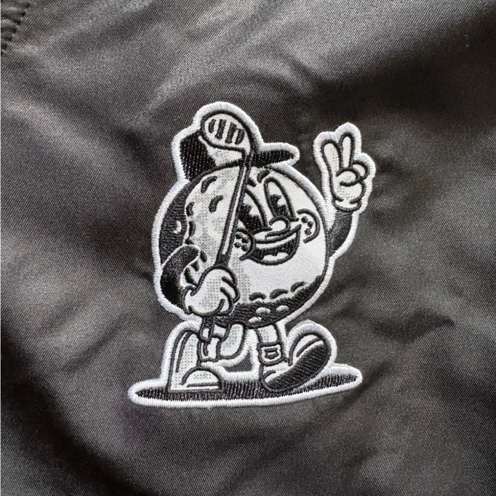 Mitchell & Ness Black Nylon Golf Windbreaker V-Neck Size 40 M Walking Golf Ball